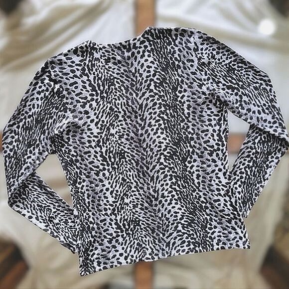 Nina Leonard grey cheetah print soft ribbed cardigan Size M - Picture 4 of 14